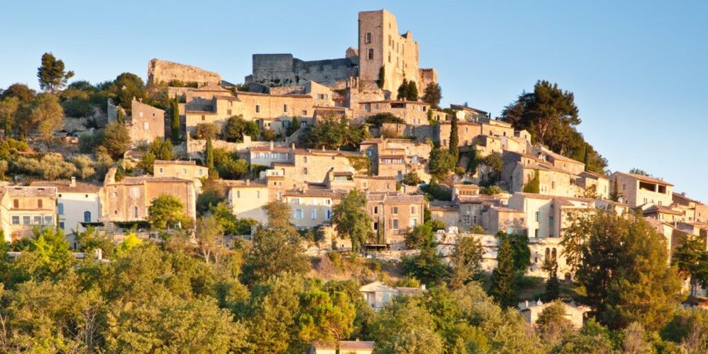 Sunrise over Lacoste in Provence
