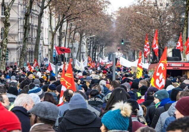 mouvement de grève en France à cause des réformes du gouvernement