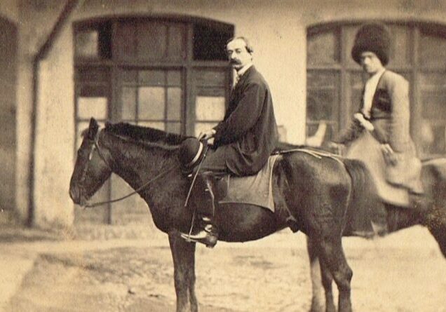 Tinco Lycklama te paard, in Tiflis, 1866 groot