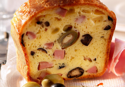 cake-jambon-olives-et-camembert-le-rustique-414x414