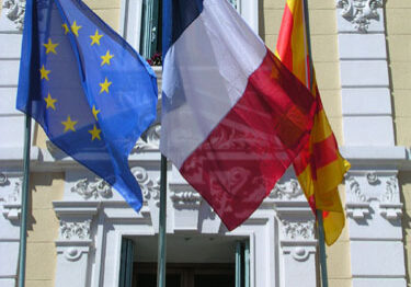 drapeau-provence-mairie