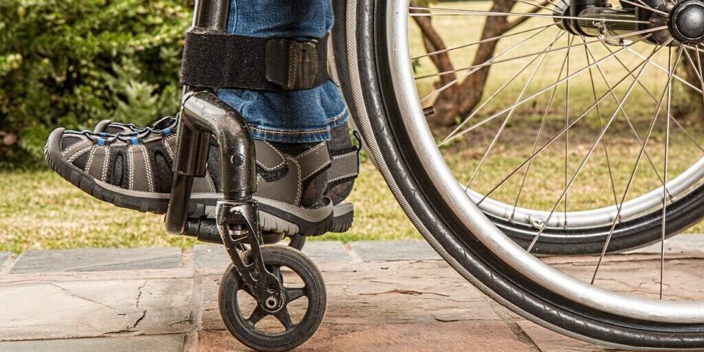 wheelchair-1595802_1280